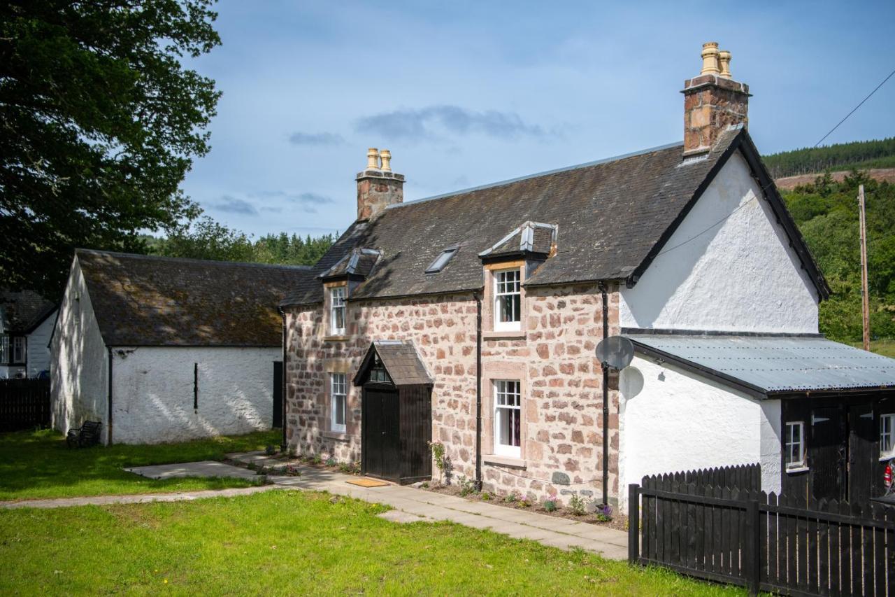 Lock Keepers Cottage, Loch Ness Cottage Collection - Inverness